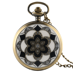 Montre à gousset moderne pour femme élégante